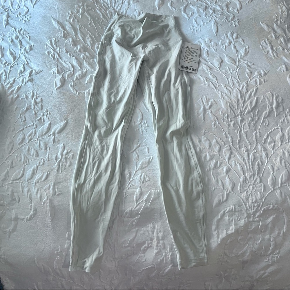 NWT Lululemon Align High-Rise Leggings in Bone 28” - Picture 9 of 11